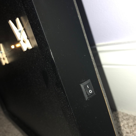 NEW Light up Photo Hanger (hangs on the wall) - Picture 3 of 8